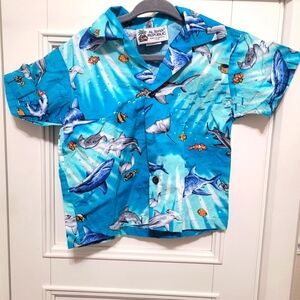 💥3/$24 Aloha Republic Blue Sea Animal Print Button Up‎